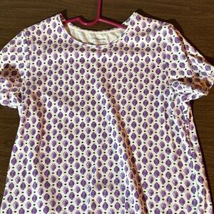 Croft & Barrow White and Purple Patterned Short Sleeve Tee